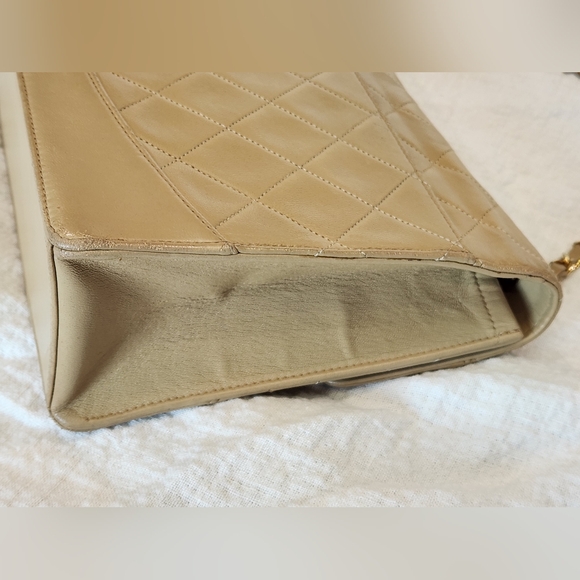 Chanel Lambskin Flap Bag Beige Chain Strap Classic Leather Purse 24K Gold Double - Picture 6 of 12